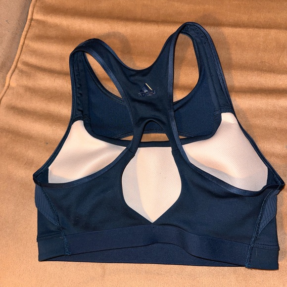 ADIDAS COREFLOW STUDIO MEDIUM-SUPPORT YOGA WIND BRA - SZ SMALL - NWOT - Picture 4 of 4